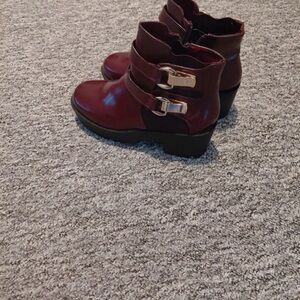 Chic Burgundy Ankle Boots with Strap Accents